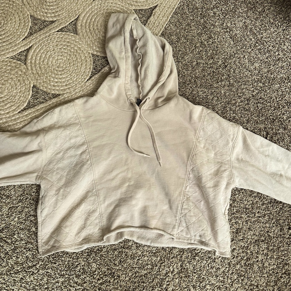 cropped hoodie